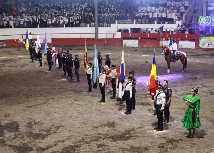 Arranca en Michoacán el Mundial de Fútbol de Policías y Bomberos.