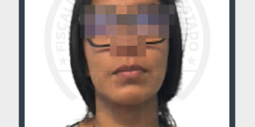 Detiene a 2 mujeres por venta de carros robados por Facebook