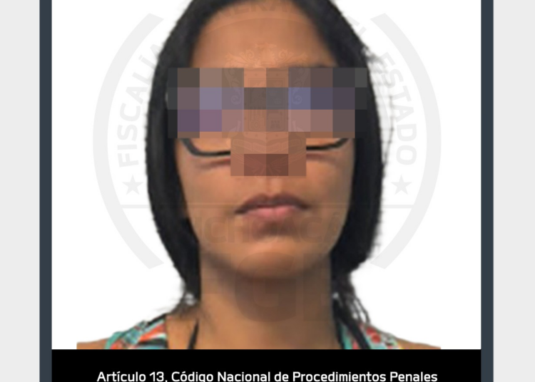 Detiene a 2 mujeres por venta de carros robados por Facebook
