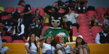 ¿Qué opina la gente del mundial de fut de bomberos y policías?