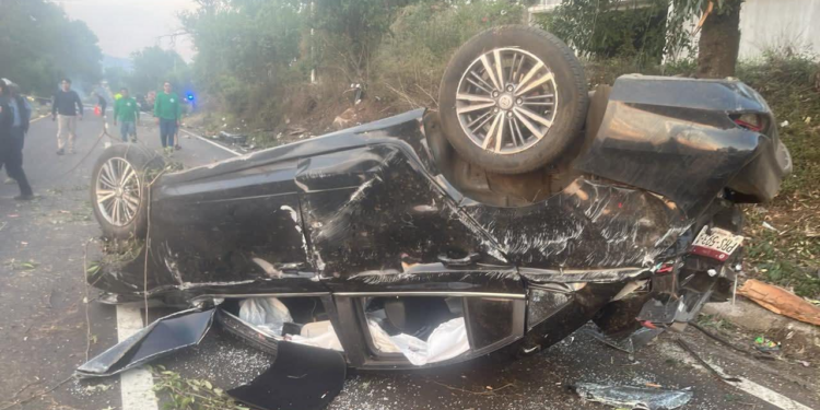 Choque deja 2 fallecidos en Huiramba