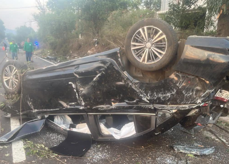 Choque deja 2 fallecidos en Huiramba