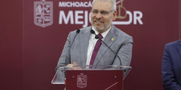 Bedolla presenta cabinas de última generación para el teleférico de Morelia