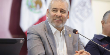 Michoacán mantendrá calendario escolar oficial; clases concluyen el 15 de julio: Bedolla