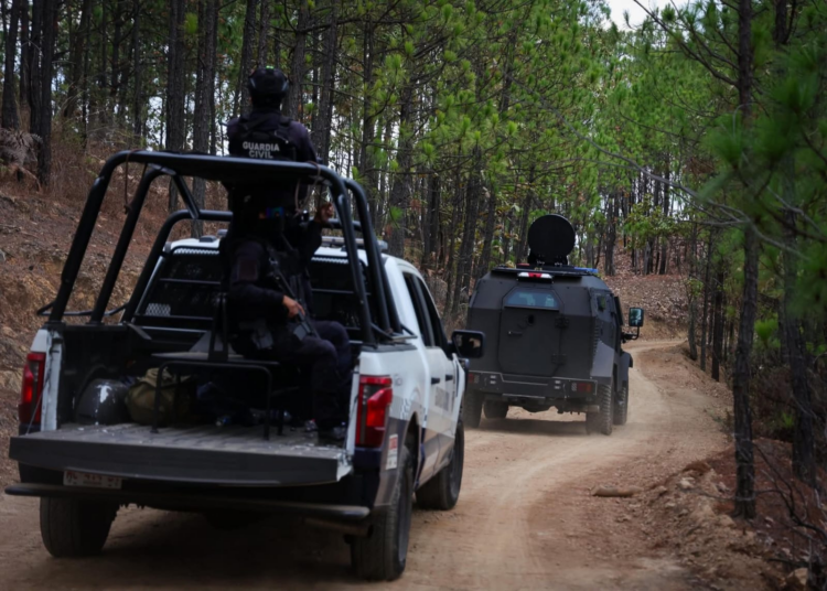 Guardia Civil vigila zona de alto peligro en Etúcuaro