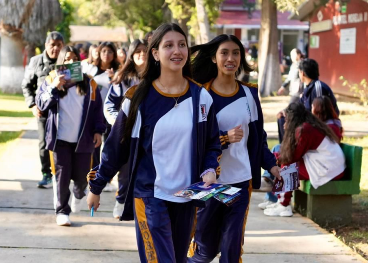 Bachillerato Nacional Margarita Maza llegará a 11 municipios de Michoacán