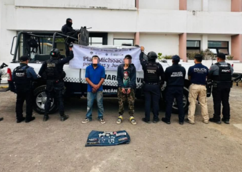 Detiene a 2 por portación de drogas en Charapan