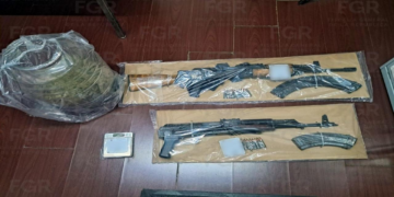 Cae pareja por portar armas y droga en Tancítaro