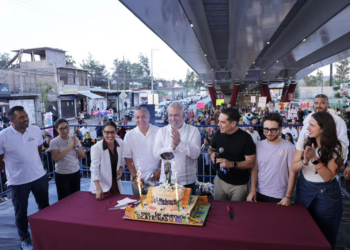 Celebra Bedolla primer aniversario del Paso Catrinas en Villas del Pedregal