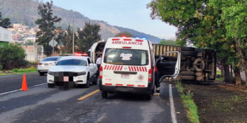 Vuelca tráiler en Álvaro Obregón