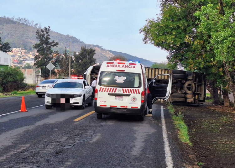 Vuelca tráiler en Álvaro Obregón