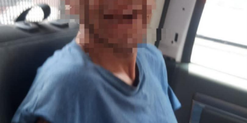 Detienen a sujeto que dañó masetas en centro de Morelia