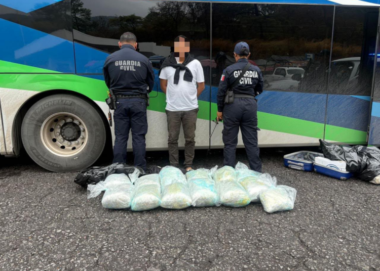 Lo cachan transportando 27 kilos de verde en Taretan