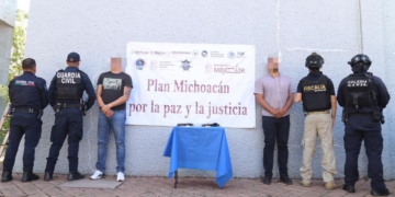 Detiene a dos por portar armas