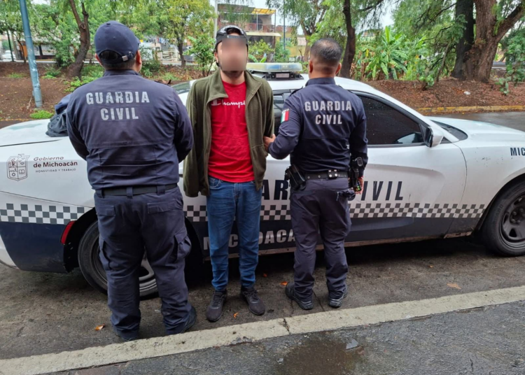 Paseaba por calles de Morelia con arma de fuego