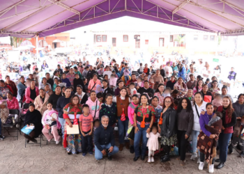 Caravana Jalo por las Mamás entrega 24 mil pañales en Paracho