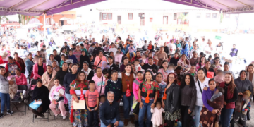 Caravana Jalo por las Mamás entrega 24 mil pañales en Paracho