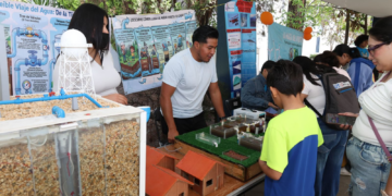 UMSNH RECIBIÓ A CIENTOS DE FAMILIAS EN EL TIANGUIS DE LA CIENCIA