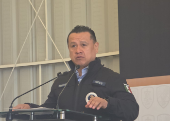 Fiscal Torres Piña pide licencia para hacer campaña con Morena