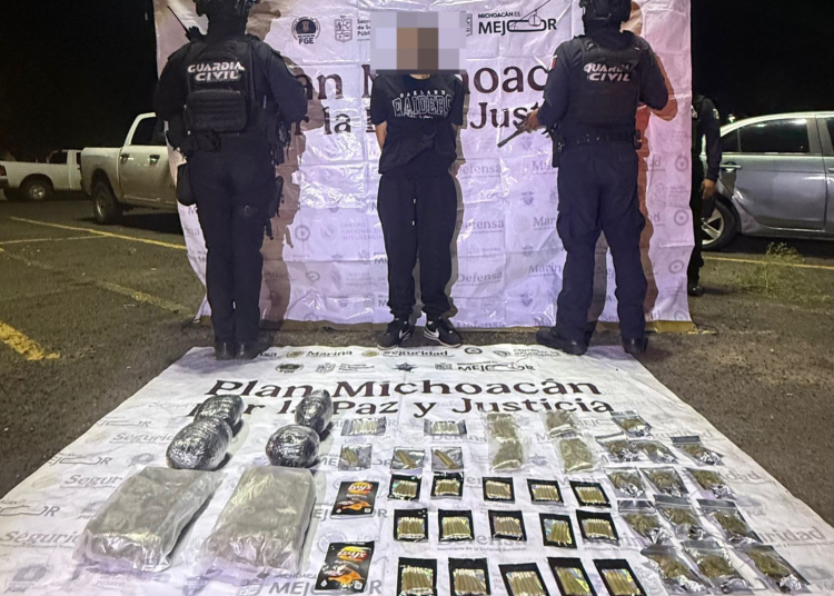 Incautan drogas y armas en Salvador Escalante