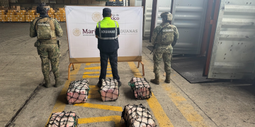 Incautan 137 KG de coca en buque de Lázaro Cárdenas