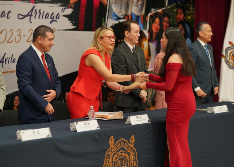 LUCHEN POR SUS SUEÑOS, CONVOCA YARABÍ ÁVILA A EGRESADAS Y EGRESADOS DEL BACHILLERATO NICOLAITA