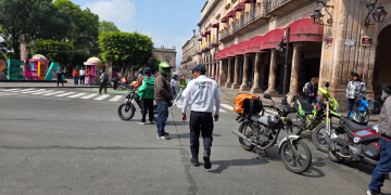 Repartidores de Uber y DiDi se manifiestan en Morelia, exigen justicia por compañero