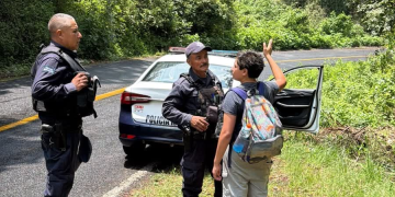 Auxilian a joven que deambulaba solo en El Temazcal
