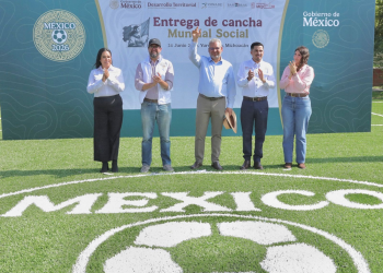 Yurécuaro se suma al “Mundial Social” con nueva cancha de futbol: Bedolla