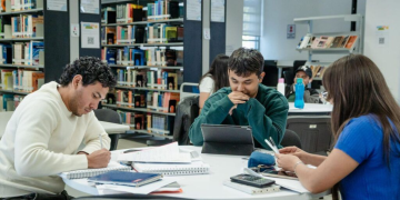 LA EVALUACIÓN, IMPULSA A SEGUIR AVANZANDO, SEÑALA YARABÍ ÁVILA AL RECIBIR LA REACREDITACIÓN DE LA LICENCIATURA EN ARQUITECTURA