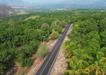 Michoacán rehabilita más de 2 mil kilómetros de red carretera estatal: Rogelio Zarazúa