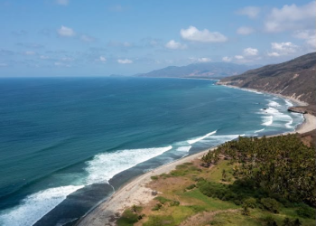 Playas de Michoacán, limpias y listas para tus vacaciones de verano: Bedolla