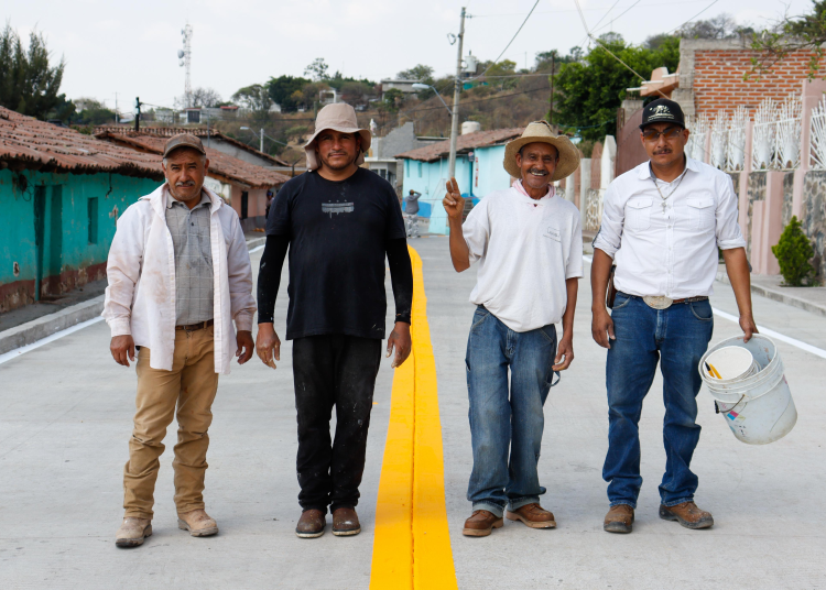 Obras por Cooperación favorecen desarrollo de 60 municipios y comunidades indígenas: Rogelio Zarazúa