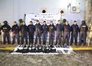 Policías falsos están acusados de secuestrar a persona en 2025