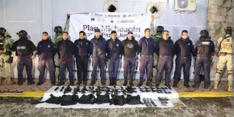 Policías falsos están acusados de secuestrar a persona en 2025