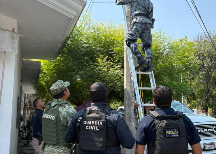 Retiran red de cámaras ilegales en Apatzingán