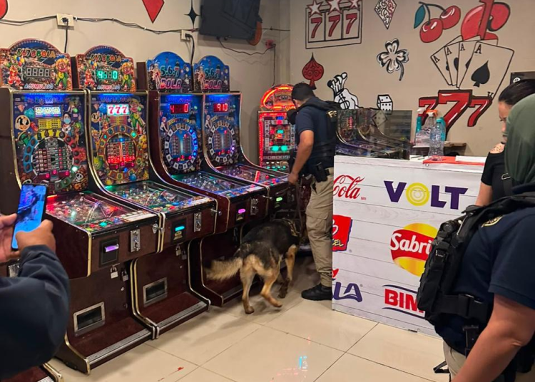 Revientan casino clandestino en pleno Centro de Morelia