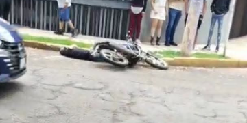 Asesinan a tiros a motociclista en Zamora