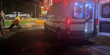 Delincuentes asalta OXXO y amarran a las empleadas
