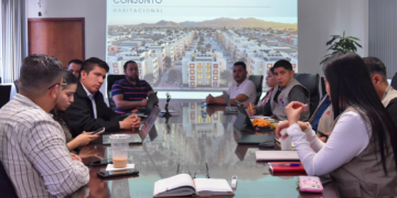 Más de mil 330 familias, cerca de estrenar hogar; evalúan obras habitacionales en 6 municipios