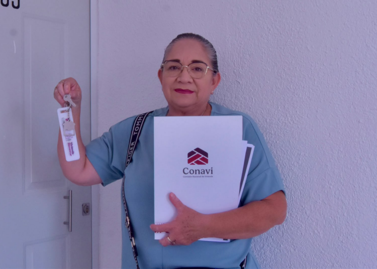 Más de 30 familias de Yurécuaro reciben las llaves de su nuevo hogar