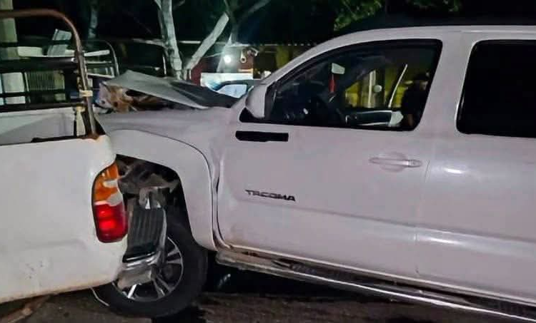 Asesina a joven de 18 años mientras manejaba su camioneta