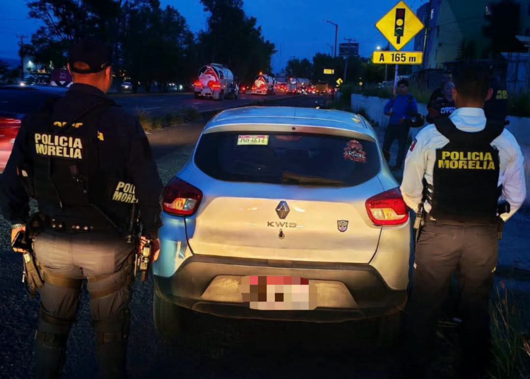 Detiene a sujeto con auto robado en Morelia