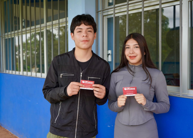 ¡Ya comenzó la entrega de chips D4TA Datos Gratis en prepas de Michoacán!