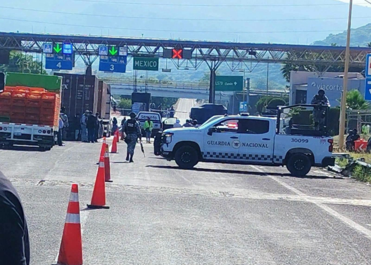 Por resistirse a robo de su camioneta, asesinan a su copiloto