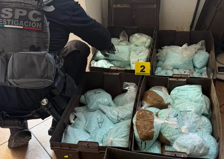 Aseguran 120 kilos de pastillas de fentanilo en inmueble vinculado con Los Rusos en BC