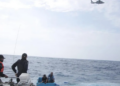 Rescatan a pescadores que sobrevivieron flotando en hielera por 5 días en costas de Chiapas
