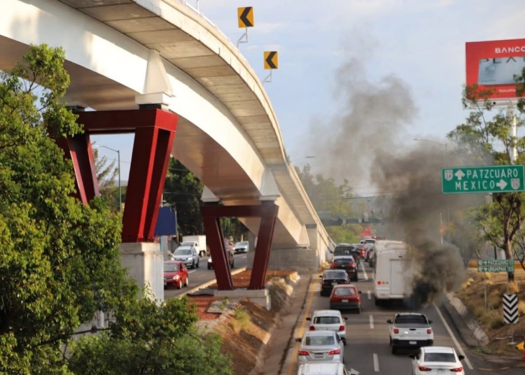 Exposición a emisiones de autos y camiones incrementa padecimientos respiratorios